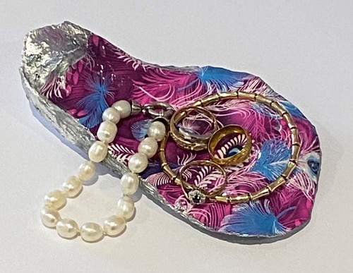 Decorative oyster shell - "oyster, shell"