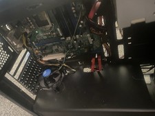 OLD GAMING PC FOR PARTS/NO GPU COMES WITH LEAD AND POWER CABLES