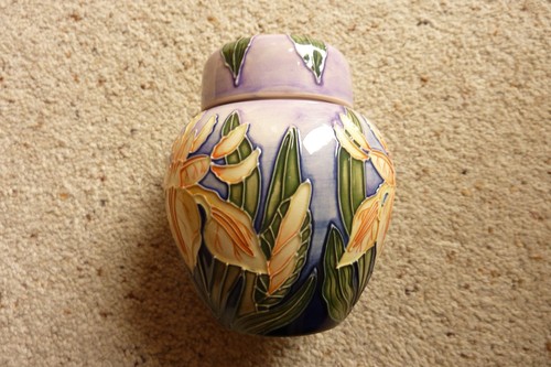 Vintage rare moorcroft - vintage,