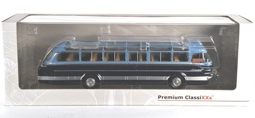 Ikarus travel bus light - travel,