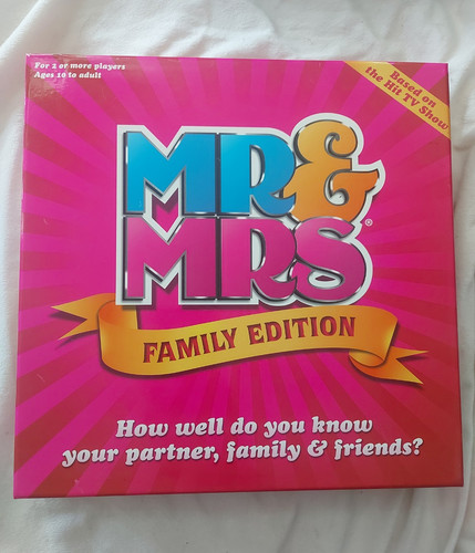 Mrs family edition trivia - &,