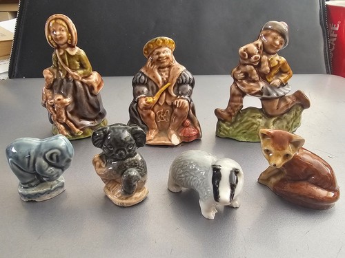 Wade whimsies mixed lot 7 - of,