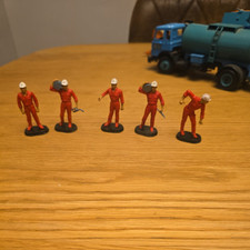 Vintage Britains Autoway Workmen Figures x2 Plastic With Metal Bases