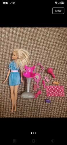 Barbie stylist doll - barbie, with