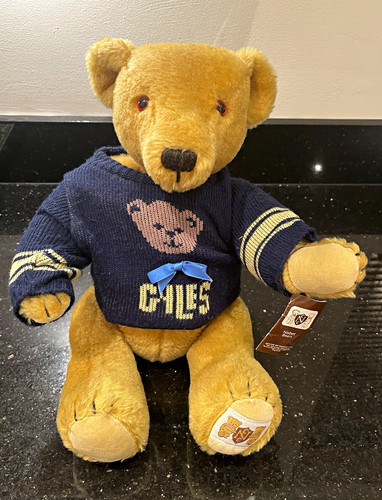 Nisbet gyles bear signature - nisbet,