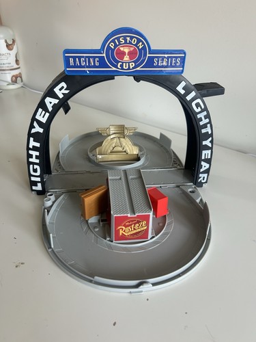 Disney pixar cars piston - disney, 3