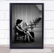 Hat Woman Street Wait Waiting