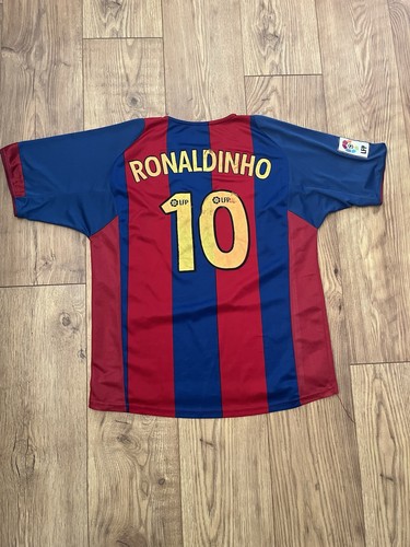 Ronaldinho barcelona shirt - ronaldinho, 10