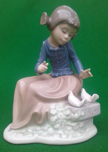 Lladro nao ever so gently - nao,