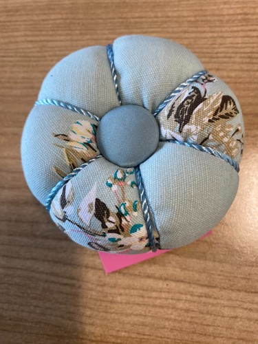Pin cushion beautiful birds - beautiful,