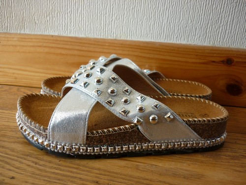 Womens low wedge - slip, cork