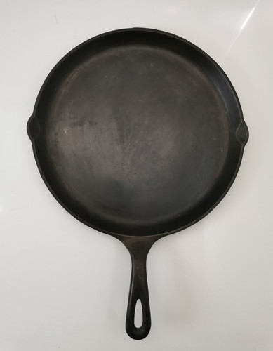 Griswold cast iron skillet - iron,