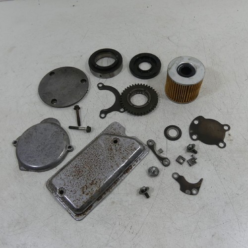 Suzuki 750 screws small - 750,
