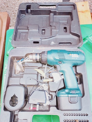 Black decker power drill - power,