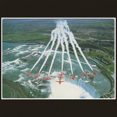 The red arrows aerobatic team - red,