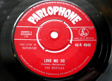 THE BEATLES 45 ' LOVE ME DO ' 1962 - RED PARLOPHONE - SUPERB EX !