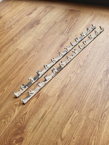 International emblem - international, 25"