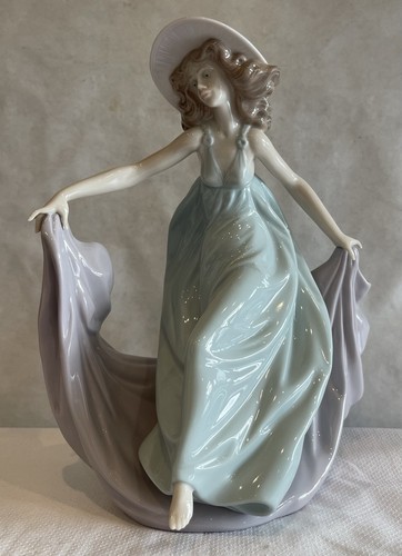 Lladro 5662 may dance - may,