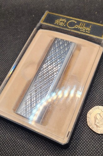 Piezoelectric colibri lighter - colibri,