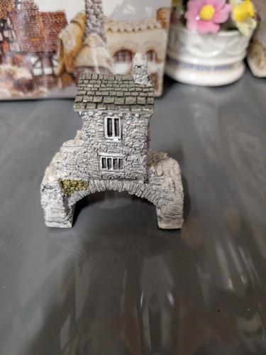 Lilliput lane bridge - lane, "bridge