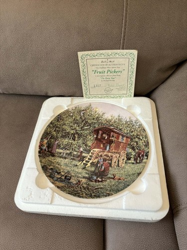 Danbury mint collector - collector, plates
