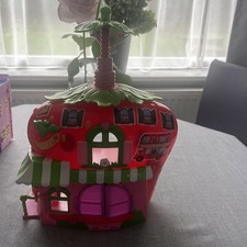Strawberry Shortcake House