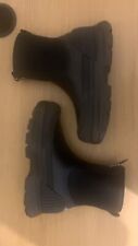 new womens size 5 black ugg