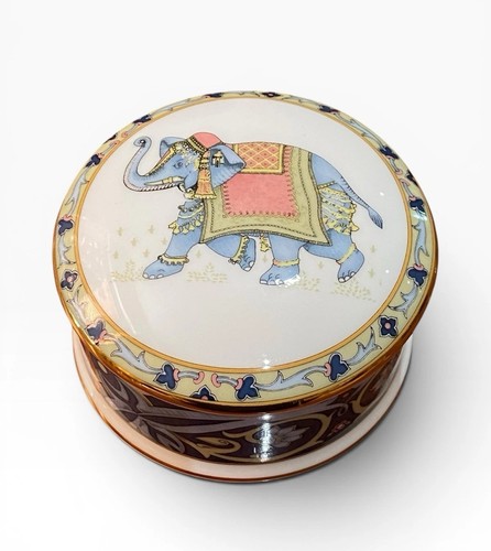 Wedgewood blue elephant round - blue,