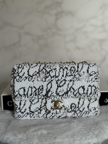 Chanel 22c white - white, and