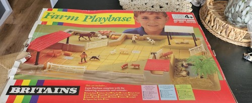 Britains farm play - farm, 42104