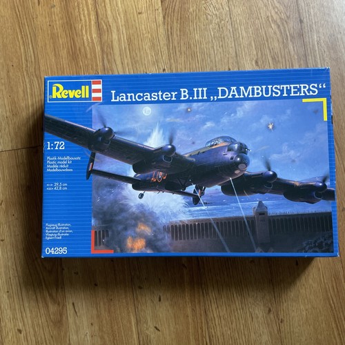 Revell 04295 lancaster - revell, 1:72