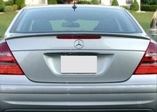 Rear spoiler spoiler lip trunk