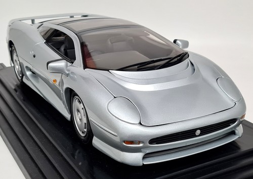 Maisto jaguar xj220 - 1/12,
