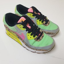 Nike Air Max 90 LX Trainers UK