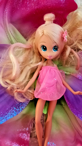 Barbie blooming thumbelina - blooming,