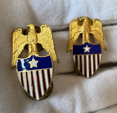 Original insignia pin set - original,