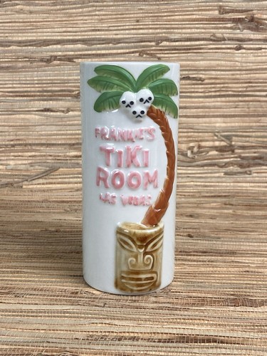 Bearded clam tiki - clam, mug