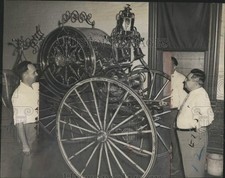 1954 Press Photo Group studies