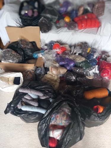 Massive joblot wool - joblot,