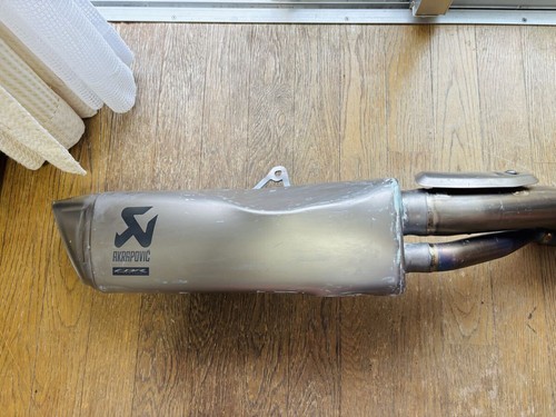 Cbr1000rr genuine exhaust - sp,