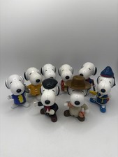 Snoopy World Tour Figures x8