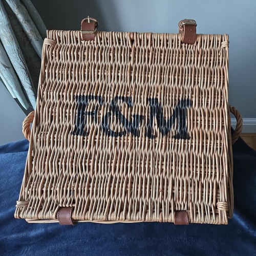 Fortnum and mason square - and,