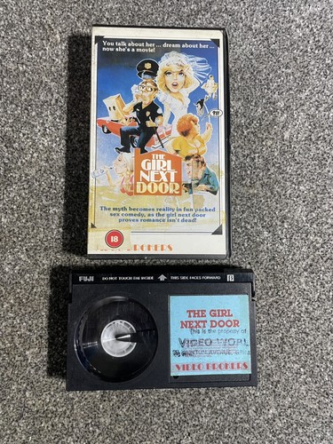 The girl next door - girl, (teen
