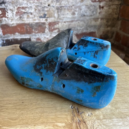 Pair vintage antique - of,