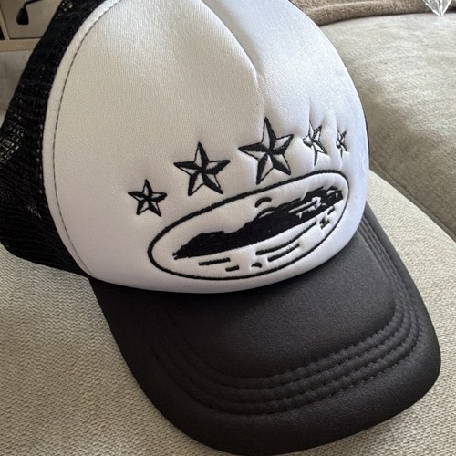Black white cortiez hat - black,