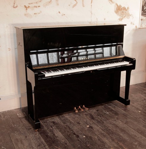 Yamaha upright piano - yamaha, u1