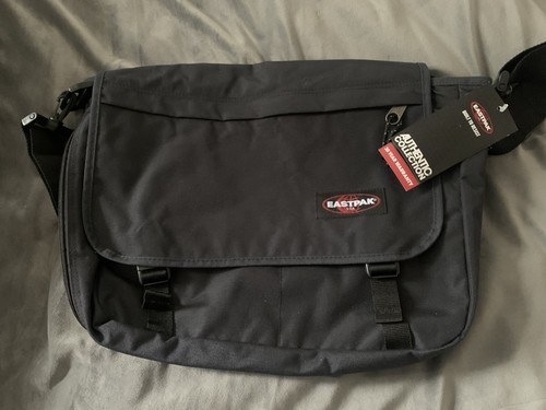 Eastpak delegate bag 20l brand - delegate,