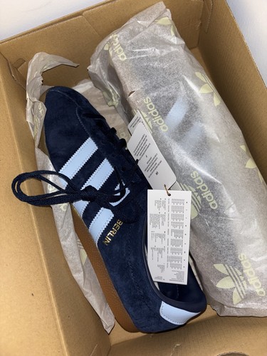 Adidas berlin bnwt - berlin, 8.5