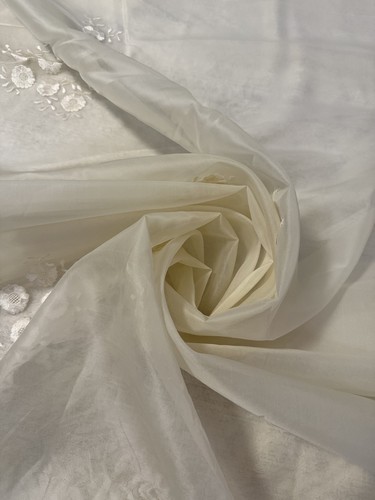 100 italian silk embroidery - 100%,