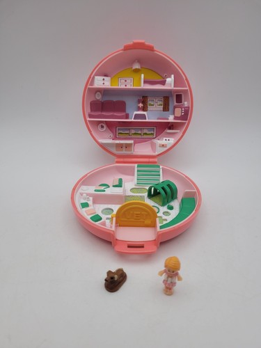 1989 polly pocket - 1989, button's